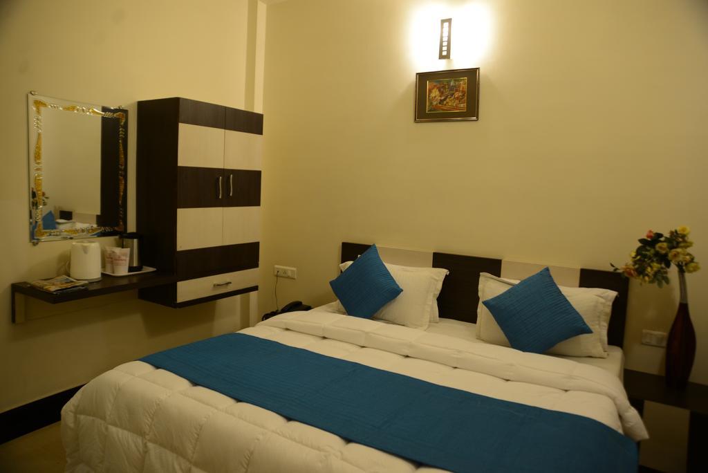Divine Destination Hotel Varanasi Ngoại thất bức ảnh