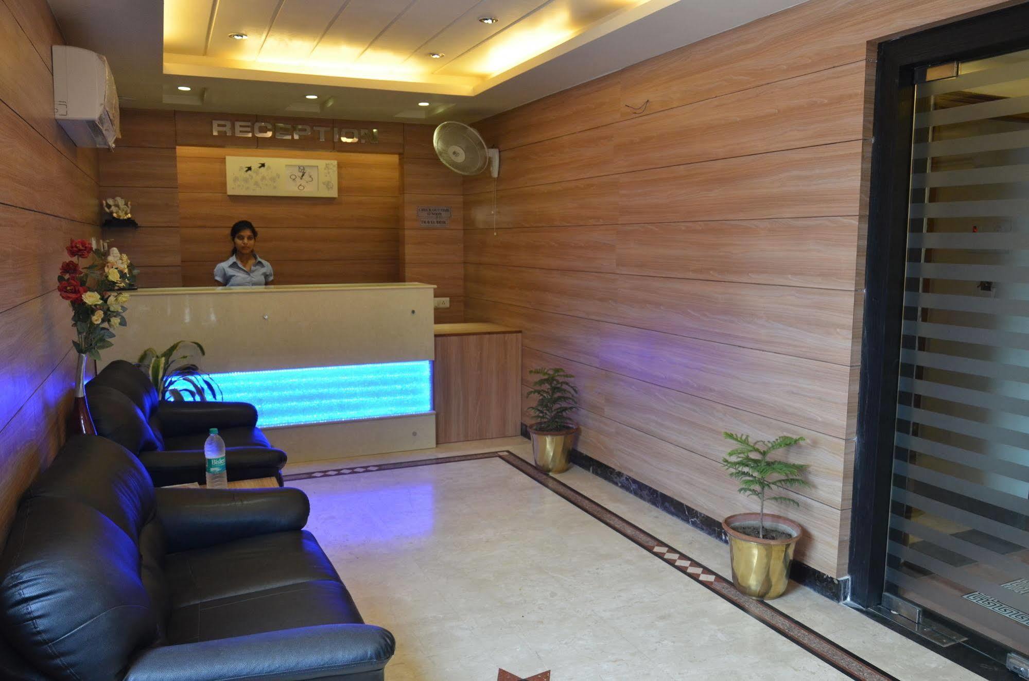 Divine Destination Hotel Varanasi Ngoại thất bức ảnh